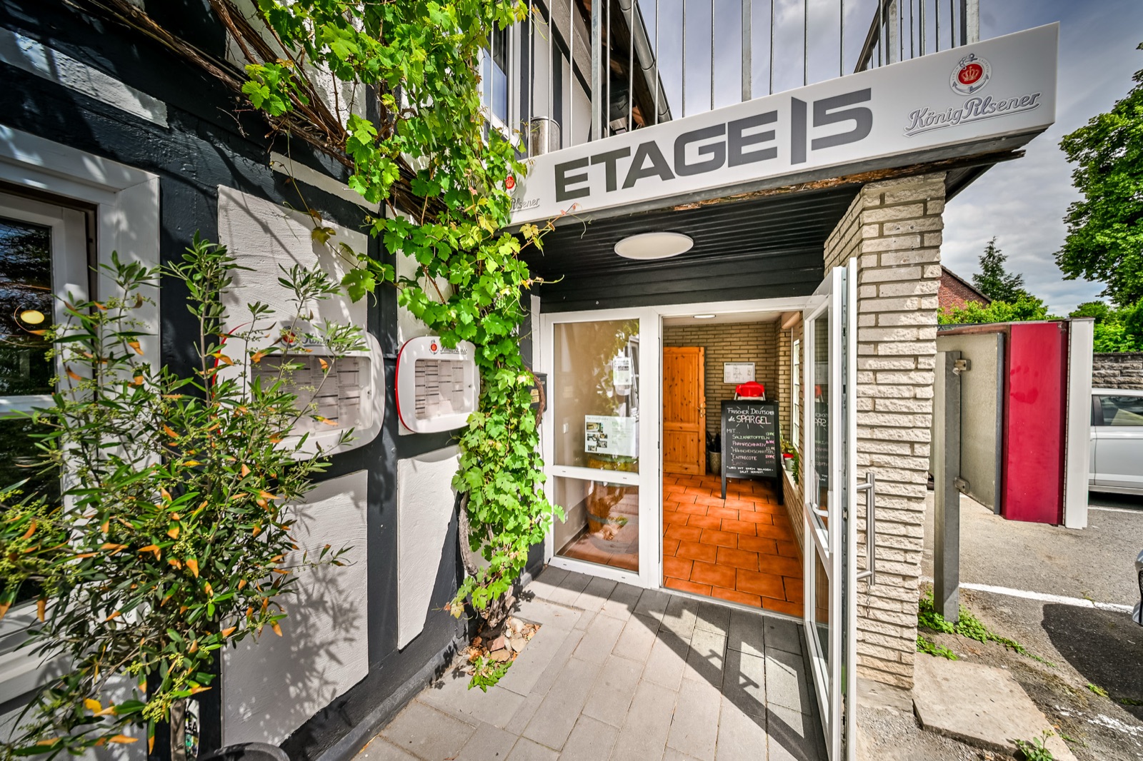 Eingang des M&H Apartments