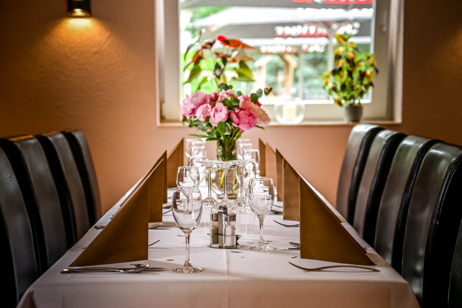 Gedeckter Tisch im Restaurant